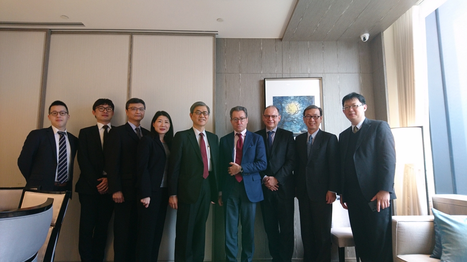 Mr. David KARMOUNI, Regional Representative, Banque de France, was received by FSC Vice Chairman Tien-Mu Huang on March 19 2019. The two sides broadly exchanged views on major issues such as performance of the financial institutions and Fintech development in Taiwan.