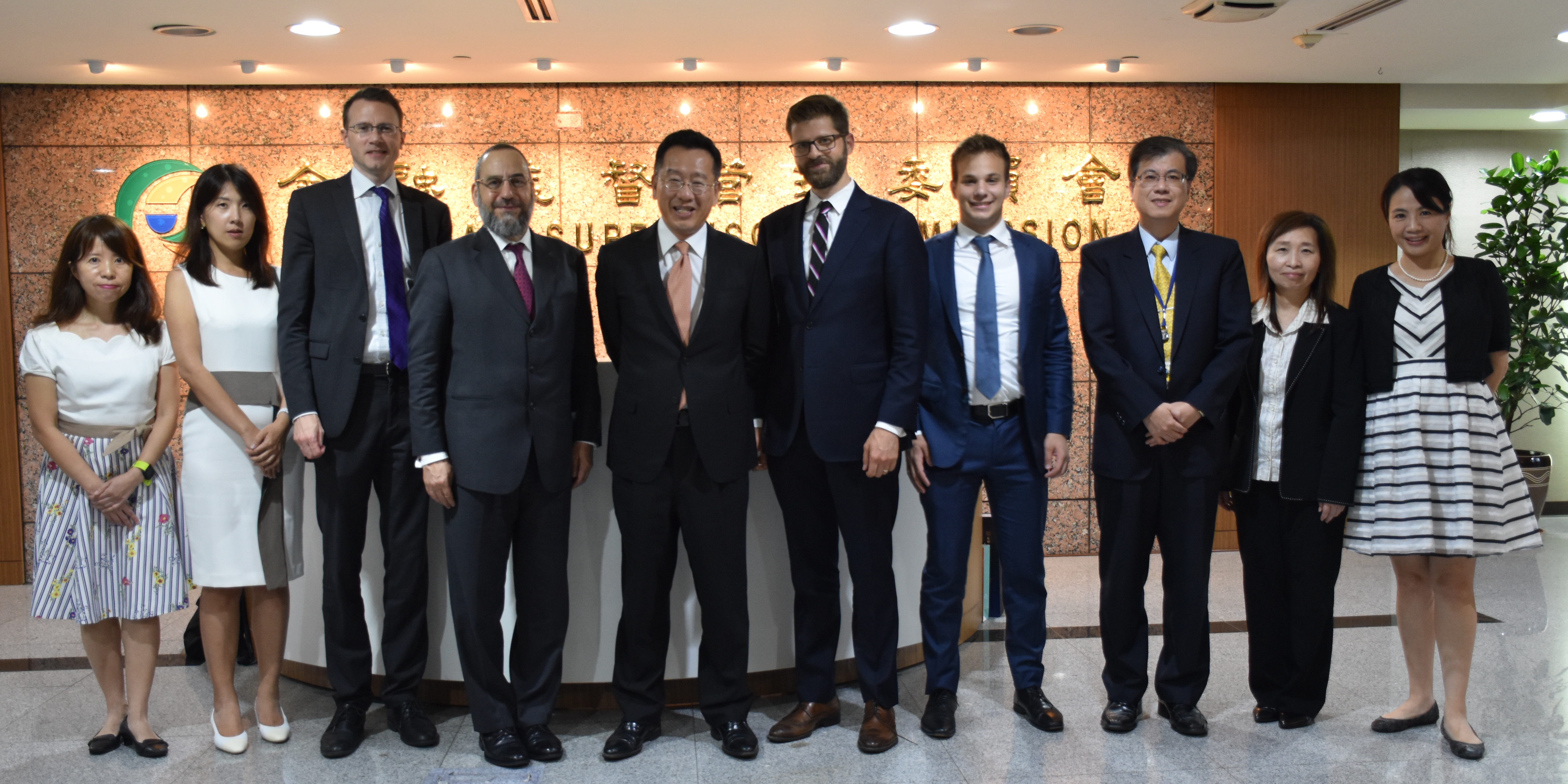 Mr. Mitchell A. Silk (the 4th from left), Acting Assistant Secretary of the U.S. Treasury, was warmly received by former Chairman Koo on July 18th, 2019. The two sides broadly exchanged views on economic and financial issues of mutual interests.