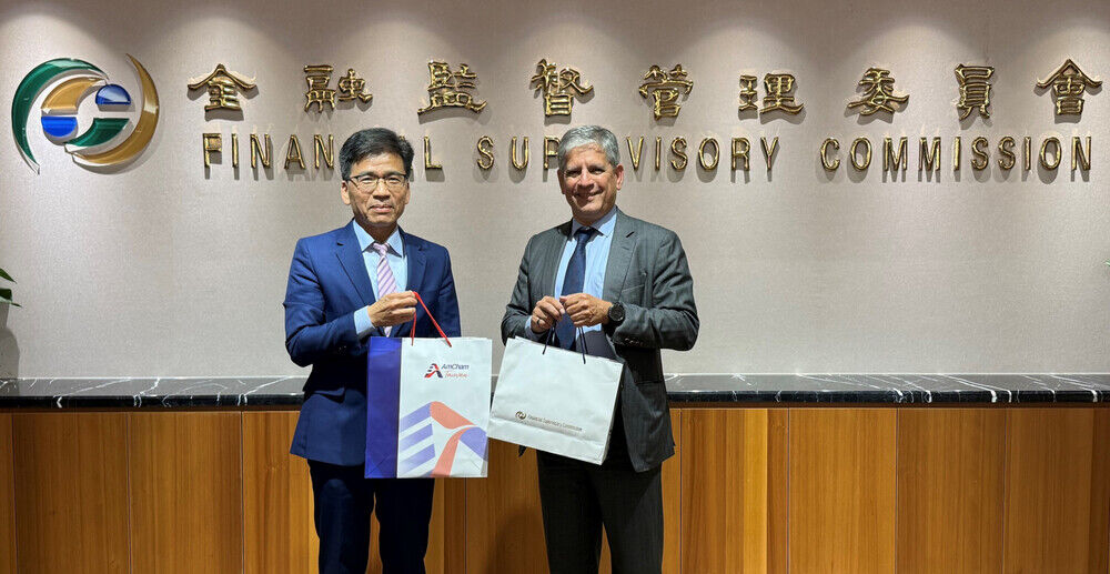 台灣美國商會(AmCham)執行長魏凱等一行拜會金管會(替代文字)